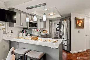 23409 Lakeview Dr, Mountlake Terrace, WA 98043 - Photo 15