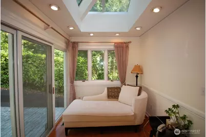 4610 Lake Wa Boulevard NE, Kirkland, WA 98033 - Photo 11