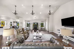 19727 Skyridge Rd, Mount Vernon, WA 98274 - Photo 5