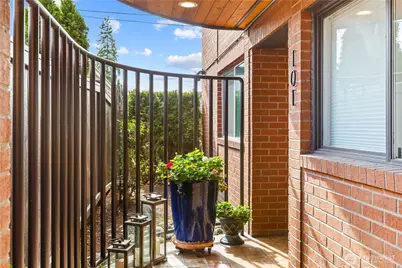 311 S 2nd Street #101, Kirkland, WA 98033 - Photo 3