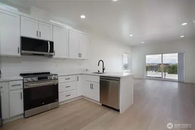 1131 Fawcett Avenue #A-D, Tacoma, WA 98402 - Photo 3