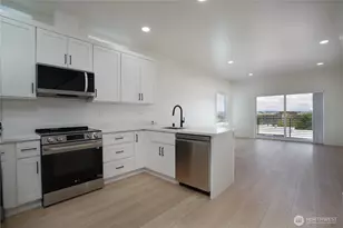 1131 Fawcett Ave, Tacoma, WA 98402 - Photo 3