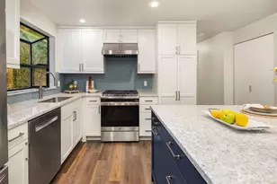 10621 NE 133rd Pl, Kirkland, WA 98034 - Photo 9