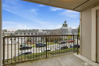 2253 Gilman Drive W #105, Seattle, WA 98119 - Photo 19