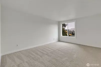 2253 Gilman Drive W #105, Seattle, WA 98119 - Photo 9