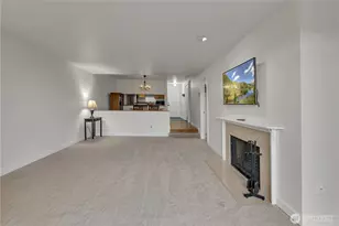 2253 Gilman Dr W, Seattle, WA 98119 - Photo 21