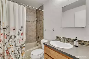 2253 Gilman Dr W, Seattle, WA 98119 - Photo 13