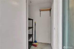 2253 Gilman Dr W, Seattle, WA 98119 - Photo 29