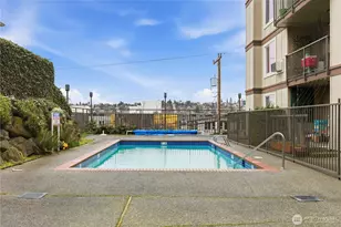 2253 Gilman Dr W, Seattle, WA 98119 - Photo 31