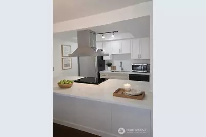 2253 Gilman Drive W #105, Seattle, WA 98119 - Photo 5