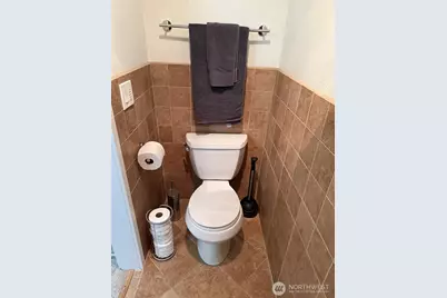 2253 Gilman Drive W #105, Seattle, WA 98119 - Photo 13