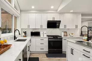 2516 Medina Cir, Medina, WA 98039 - Photo 15