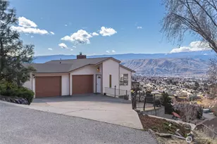 624 Daniels Dr NE, East Wenatchee, WA 98802 - Photo 1