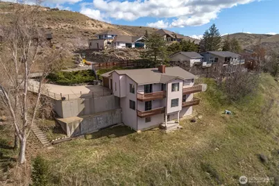 624 Daniels Drive NE, East Wenatchee, WA 98802 - Photo 3