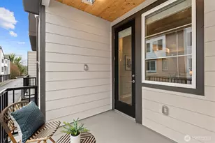 18875 67th Dr NE, Kenmore, WA 98028 - Photo 9