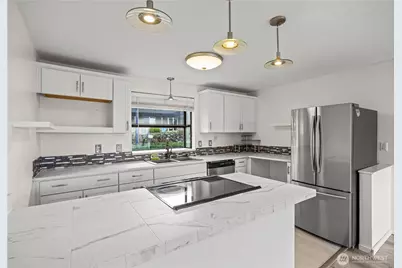 110 19th Avenue SE #16, Puyallup, WA 98372 - Photo 5