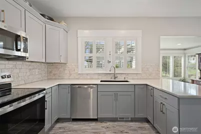 724 S Summit Avenue, Bremerton, WA 98312 - Photo 15