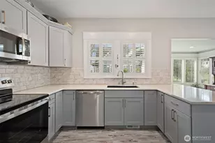 724 S Summit Ave, Bremerton, WA 98312 - Photo 15