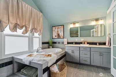 724 S Summit Avenue, Bremerton, WA 98312 - Photo 33