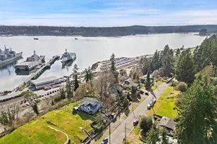 724 S Summit Ave, Bremerton, WA 98312 - Photo 5