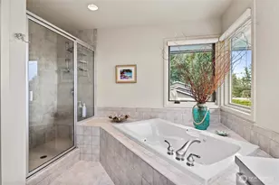 10535 NE 53rd St, Kirkland, WA 98033 - Photo 25