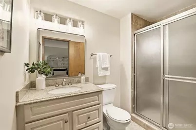 19421 68th Avenue NE, Kenmore, WA 98028 - Photo 7