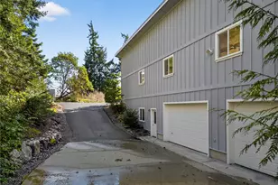 8651 Turners Bay Pl, Anacortes, WA 98221 - Photo 39