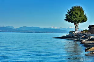 689 Kellogg Ln, Oak Harbor, WA 98277 - Photo 9