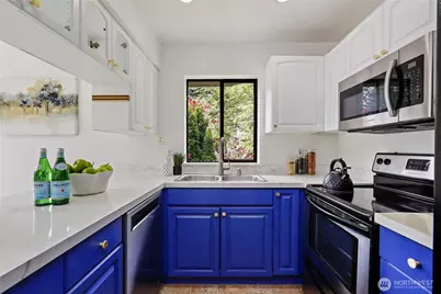 9009 Avondale Road NE #M226, Redmond, WA 98052 - Photo 7