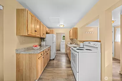 23711 Dorre Don Way SE, Maple Valley, WA 98038 - Photo 15