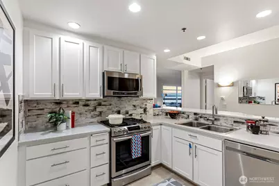 2801 1st Avenue #401, Seattle, WA 98121 - Photo 17