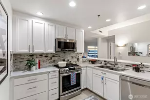 2801 1st Ave, Seattle, WA 98121 - Photo 17