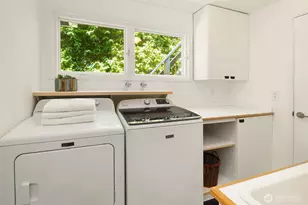 5610 W Mercer Way, Mercer Island, WA 98040 - Photo 25