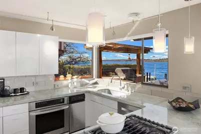 1621 10th Street W, Kirkland, WA 98033 - Photo 13