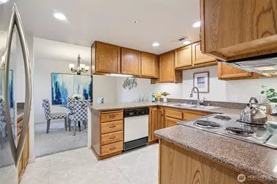 3935 226th Place SE #207, Issaquah, WA 98029 - Photo 7