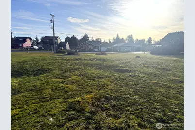 555 Canal Drive NE, Ocean Shores, WA 98569 - Photo 5