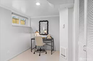 810 NE Ravenna Blvd, Seattle, WA 98115 - Photo 23