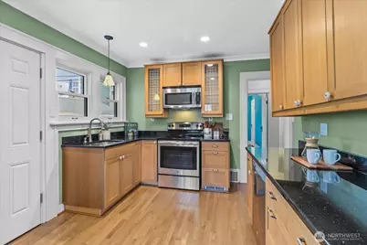 810 NE Ravenna Boulevard, Seattle, WA 98115 - Photo 9