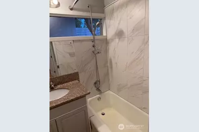 2700 123rd Avenue SE, Bellevue, WA 98005 - Photo 17