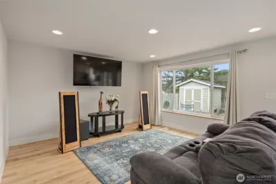 801 Livingston Bay Shore Drive, Camano Island, WA 98282 - Photo 11