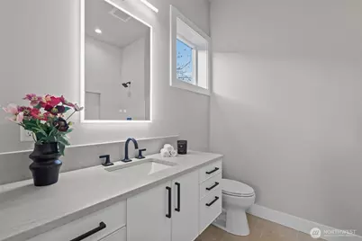 904 N 33rd Place, Renton, WA 98056 - Photo 17