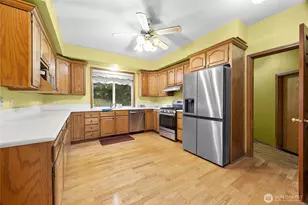 4802 51st St Ct E, Tacoma, WA 98443 - Photo 13