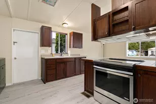 8322 19th Ave Ct E, Tacoma, WA 98404 - Photo 9