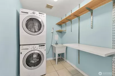 2702 Cedar Avenue S, Renton, WA 98055 - Photo 31