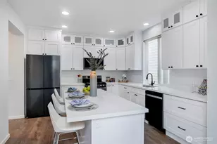 22718 SE 12th Pl, Sammamish, WA 98075 - Photo 11