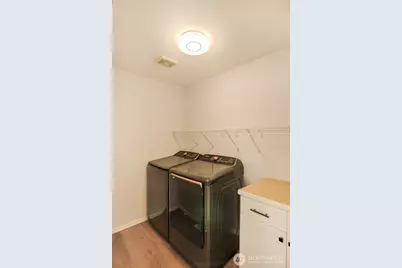 22718 SE 12th Place, Sammamish, WA 98075 - Photo 33