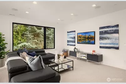 218 109th Avenue SE, Bellevue, WA 98004 - Photo 33