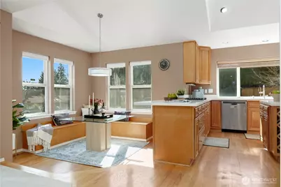 15920 NE 51st St, Redmond, WA 98052 - Photo 7