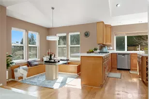 15920 NE 51st St, Redmond, WA 98052 - Photo 7