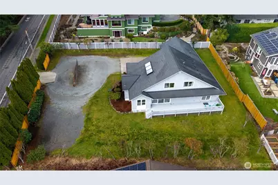 15920 NE 51st St, Redmond, WA 98052 - Photo 29